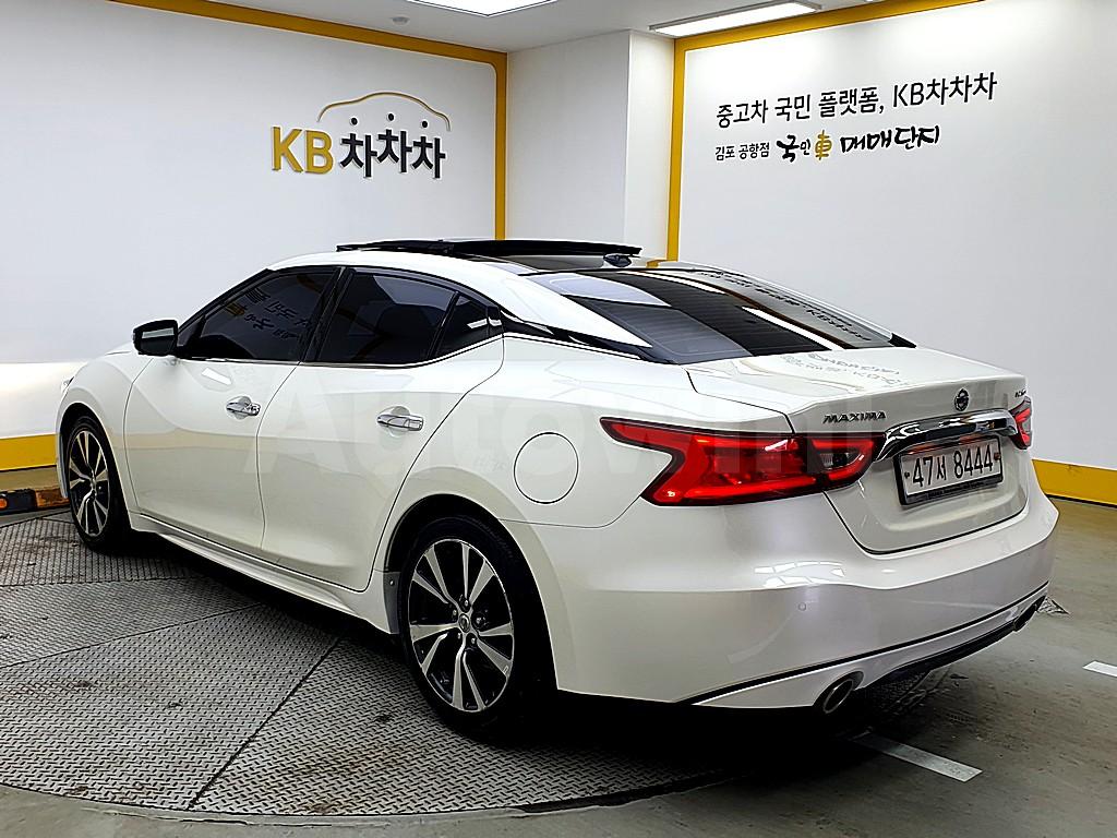 1N4AA6AP4HC396207 2017 NISSAN MAXIMA A36  3.5 PLATINUM-3