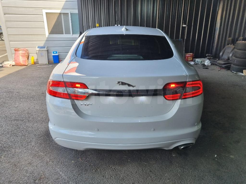 SAJAA05K8EDU15841 2014 JAGUAR XF SUNROOF 2WD-3