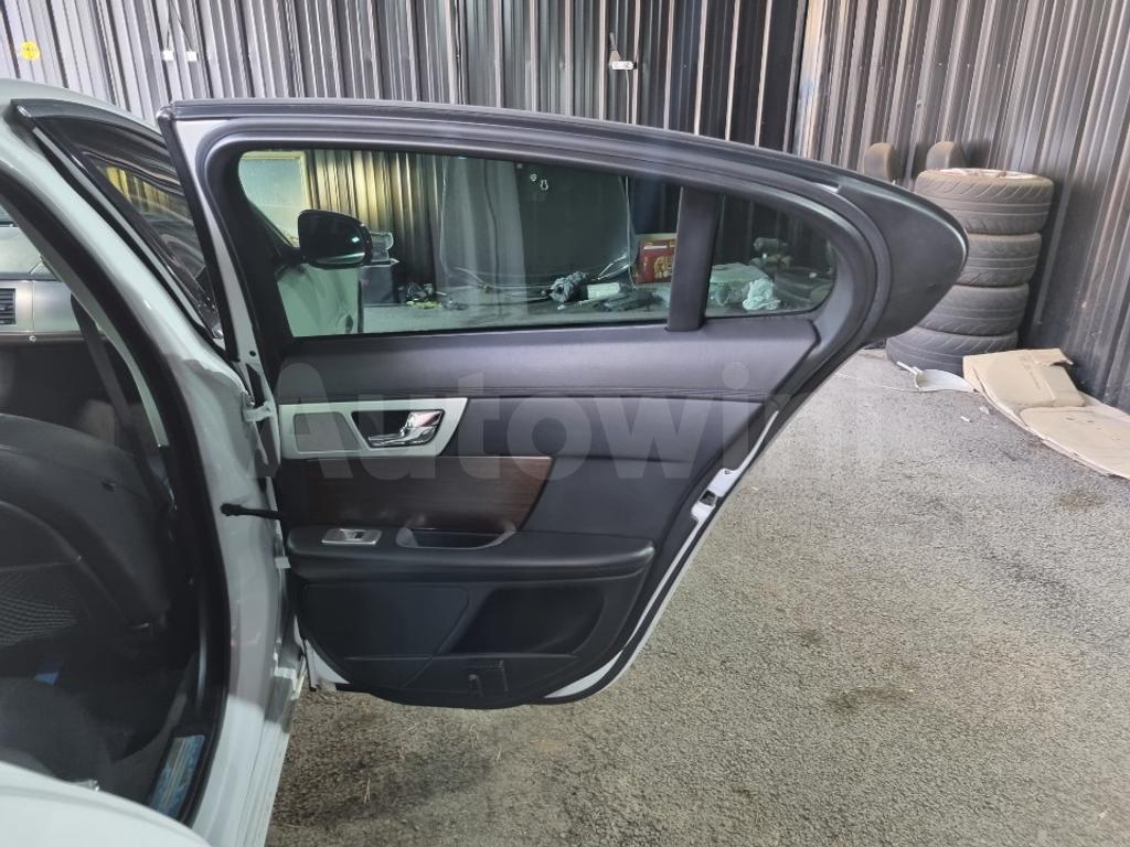2014 JAGUAR XF SUNROOF 2WD - 17