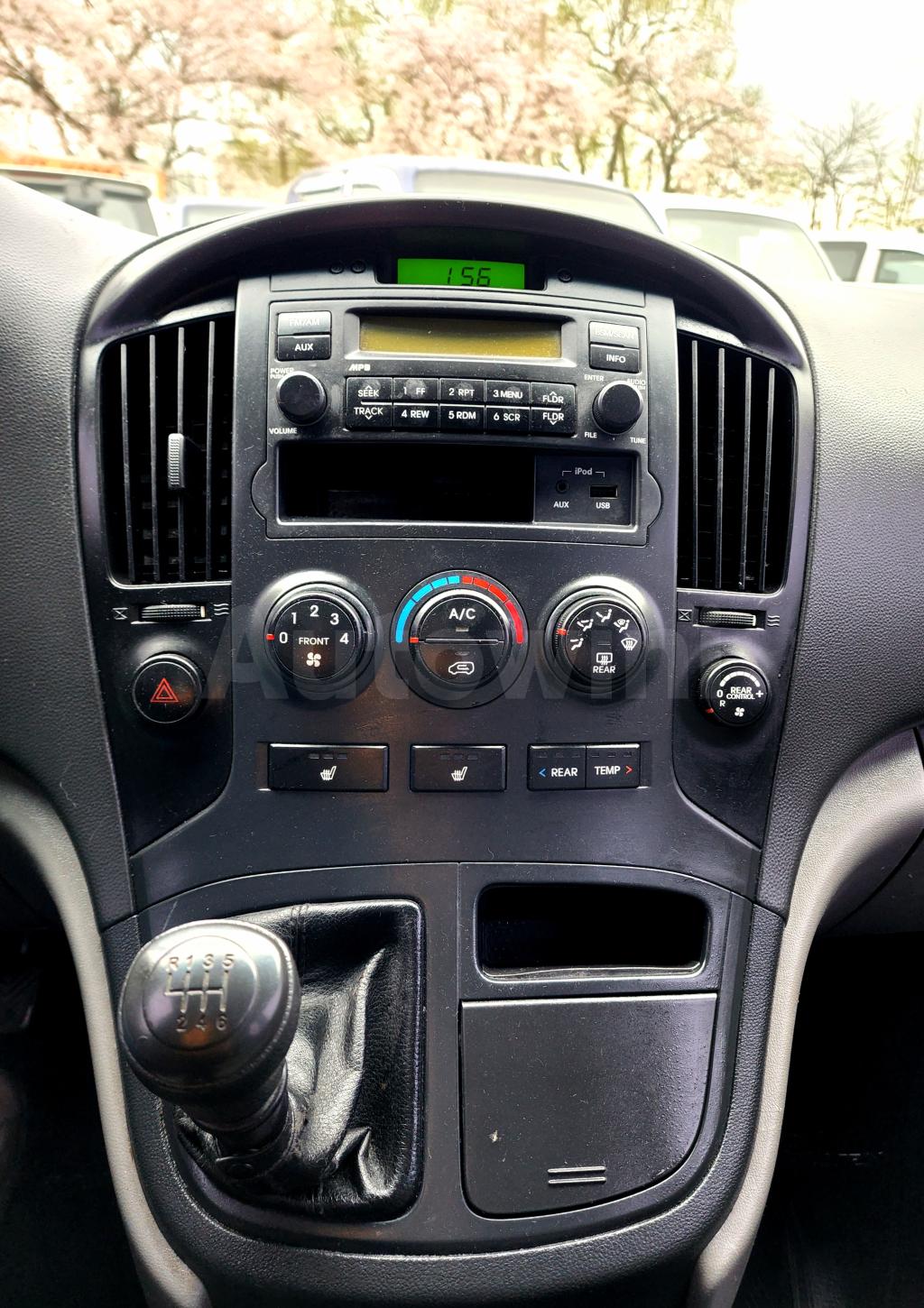 2014 HYUNDAI GRAND STAREX H-1 ((12SEAT+M/T+2RD /3RD AIRCON)) - 31
