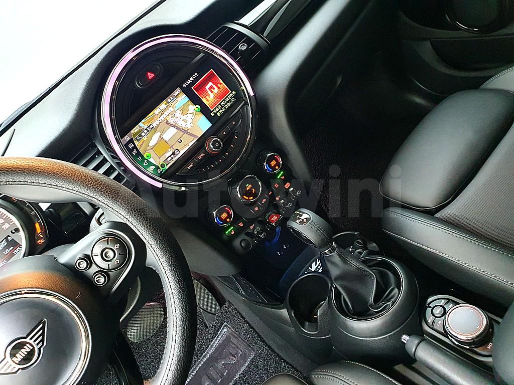 2019 MINI COOPER 1.5 5 DOOR HIGH - 11