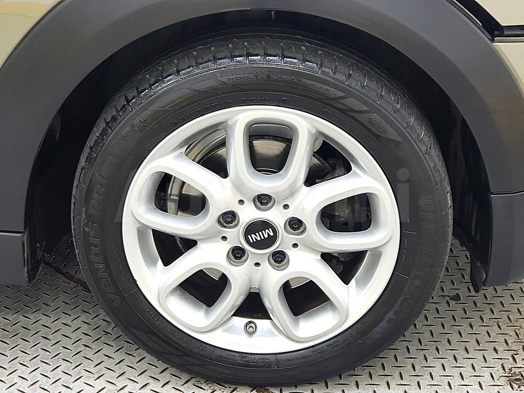 2019 MINI COOPER 1.5 5 DOOR HIGH - 17