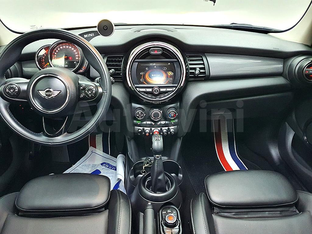 WMWXT3108J2G02057 2018 MINI COOPER D 1.5 5 DOOR 3RD GEN-4