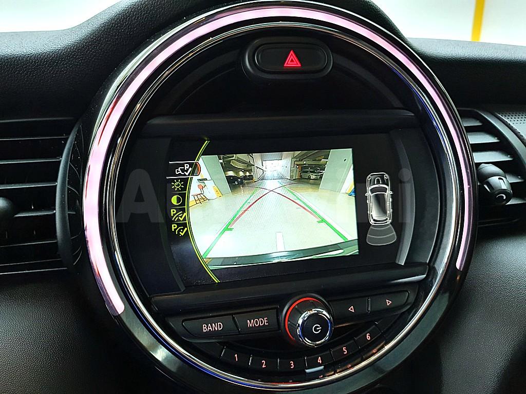 2018 MINI COOPER D 1.5 5 DOOR 3RD GEN - 12