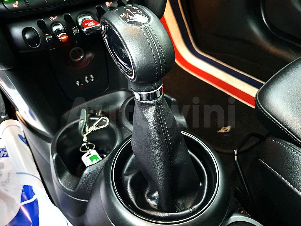 2018 MINI COOPER D 1.5 5 DOOR 3RD GEN - 14