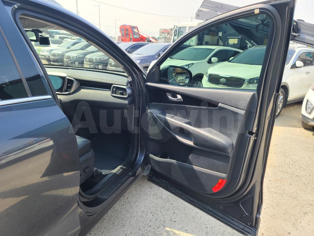 2015 KIA  SORENTO 2.2DIESEL/4WD_PRESTIGE - 24