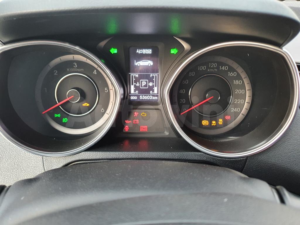 2014 HYUNDAI AVANTE MD ELANTRA 2WD AUTO - 27