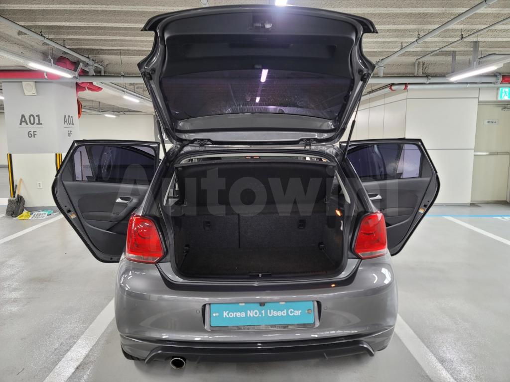 2013 VOLKSWAGEN POLO 1.6TDI R-LINE / NAVI*BEST CAR* - 38