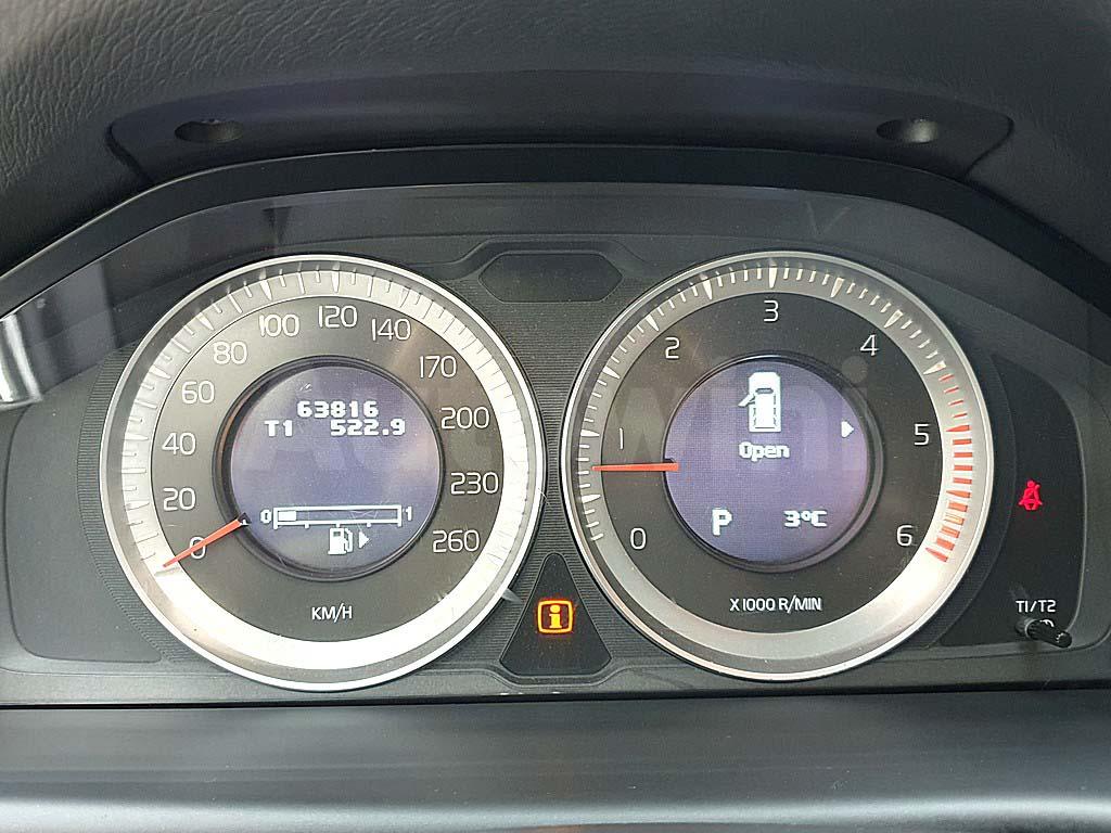 2012 VOLVO XC70 D5 AWD - 7