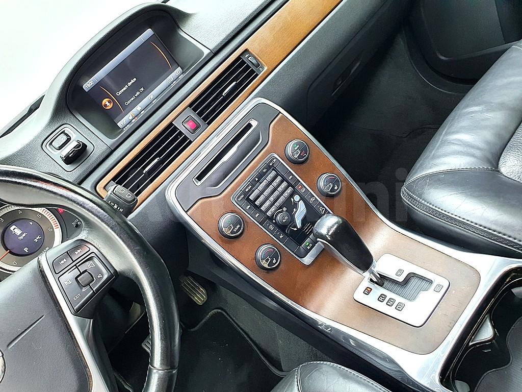 2012 VOLVO XC70 D5 AWD - 12