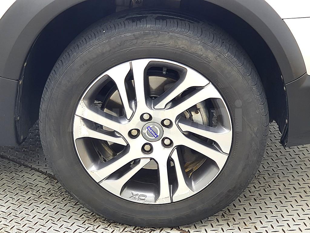 2012 VOLVO XC70 D5 AWD - 18