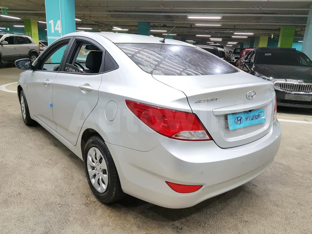 KMHCS41BEHU133088 2017 HYUNDAI ACCENT  GASOLINE(LED+ANDROID+LEATHER)-4