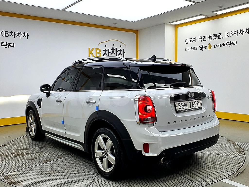 WMWYT9104J3D75189 2018 MINI COOPER D COUNTRYMAN BASIC-3