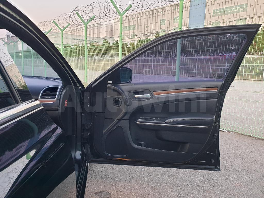 2012 CHRYSLER  300C SUNROOF S.KEY CAMERA NAVI - 17