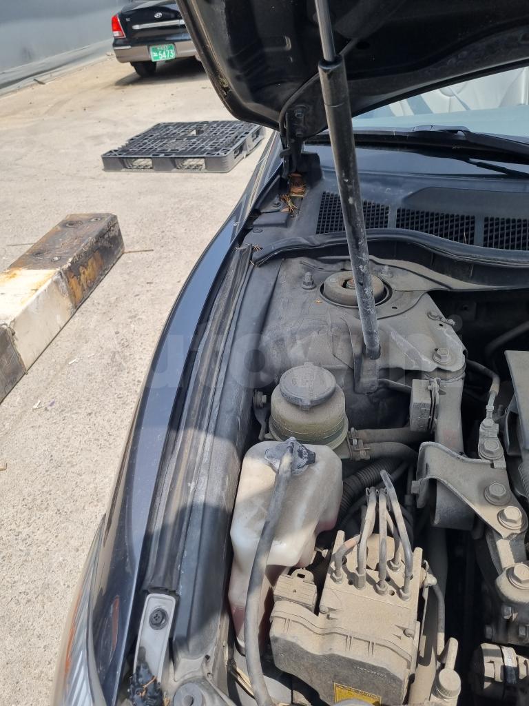 2011 TOYOTA CAMRY XLE - 26