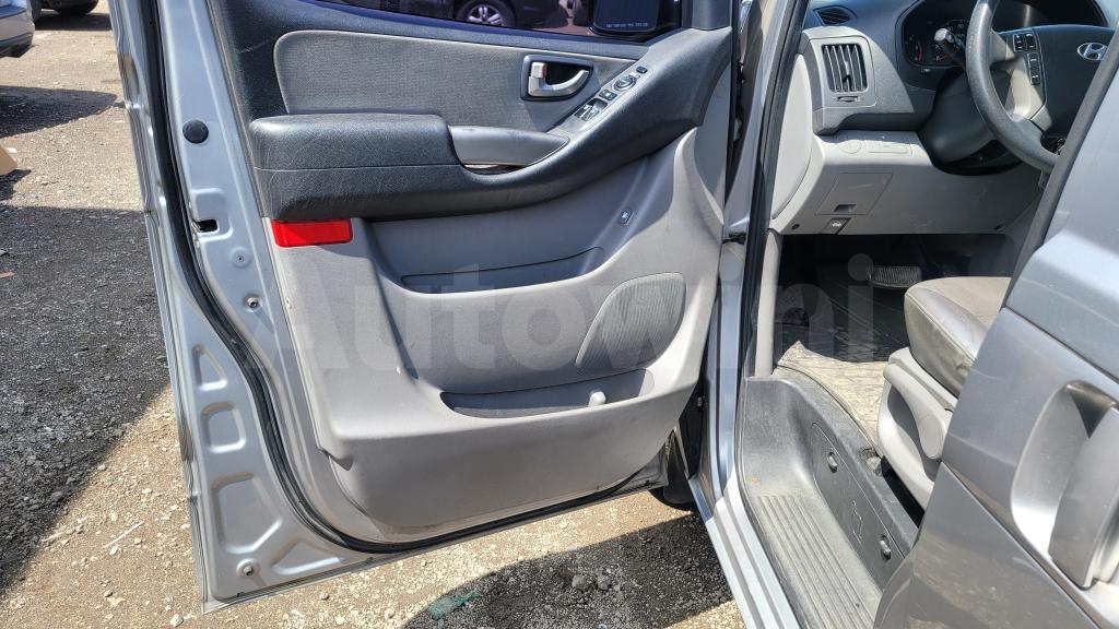 2014 HYUNDAI GRAND STAREX H-1 CVX 12SEATS 2WD A/T - 19