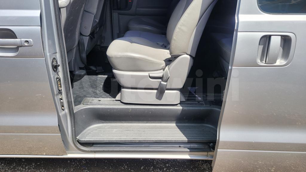 2014 HYUNDAI GRAND STAREX H-1 CVX 12SEATS 2WD A/T - 21
