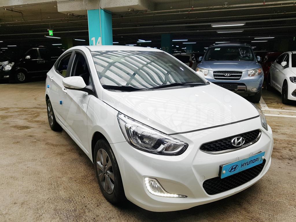 KMHCS41BEKU455488 2019 HYUNDAI ACCENT  G-15R+LED+LEATHER+ANDROID)-3