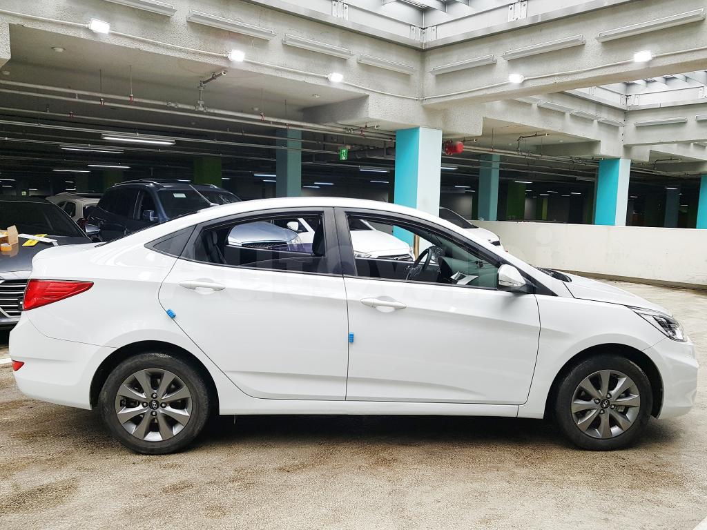 2019 HYUNDAI ACCENT  G-15R+LED+LEATHER+ANDROID) - 9