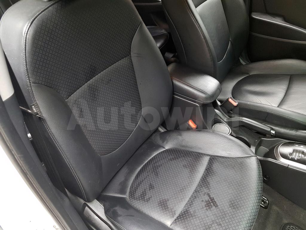 2019 HYUNDAI ACCENT  G-15R+LED+LEATHER+ANDROID) - 31
