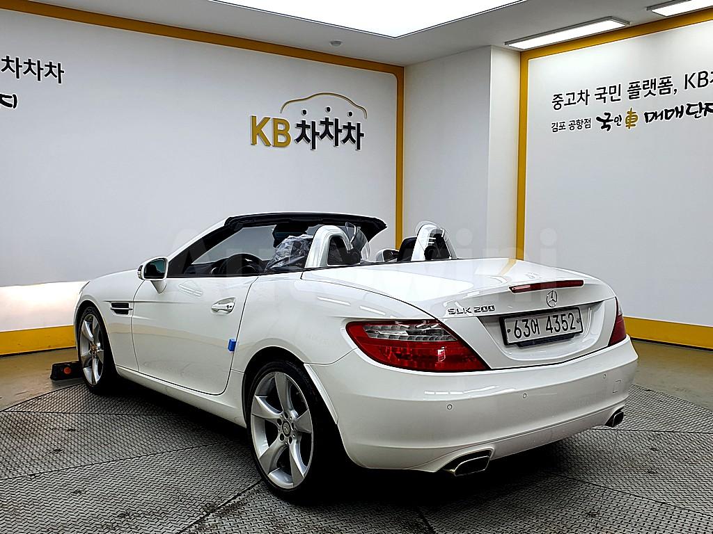 WDDPK4JAXFF108791 2015 MERCEDES BENZ SLK CLASS SLK200 BLUEEFFICIENCY R172-4