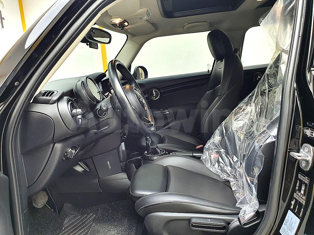2017 MINI COOPER D 1.5 5-DOOR MID 3RD GENERATION - 9