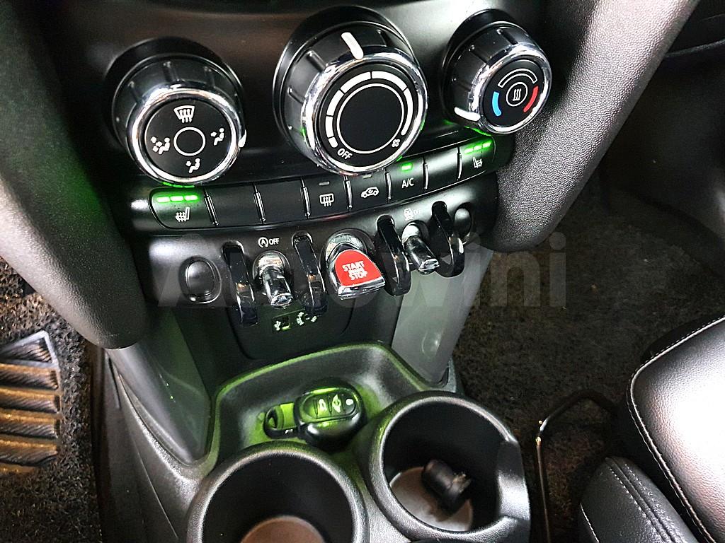 2017 MINI COOPER D 1.5 5-DOOR MID 3RD GENERATION - 14