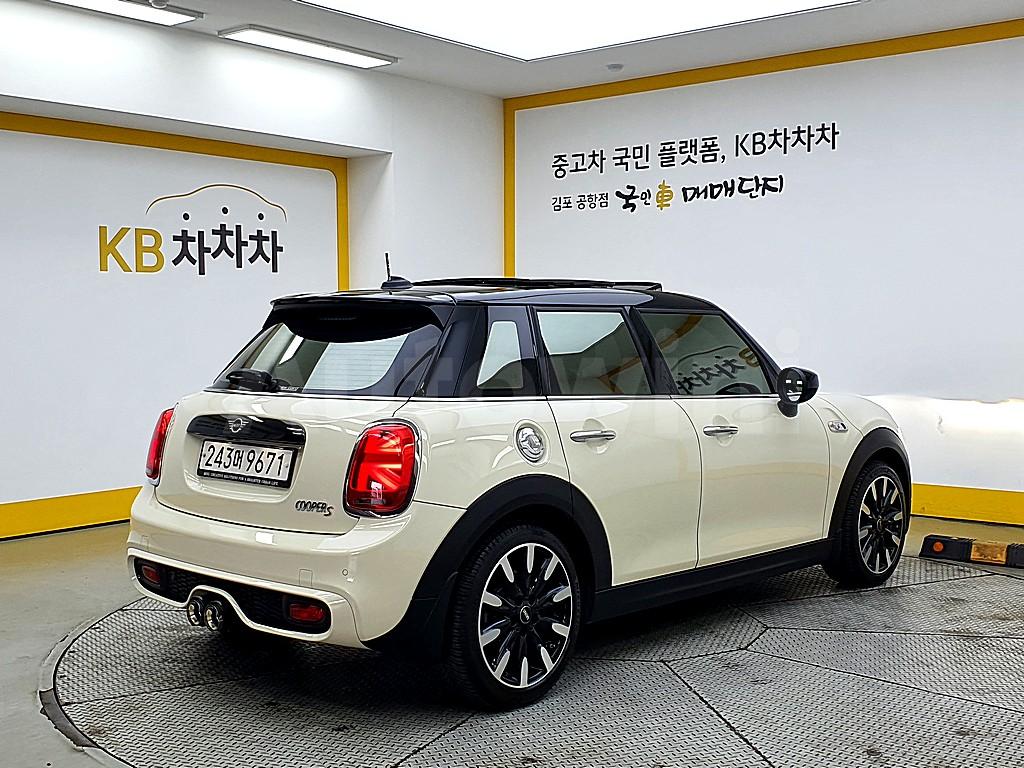 WMWXV9109L2N06810 2020 MINI COOPER 5DOORS 2.0 BASIC 3RD GENERATION-2