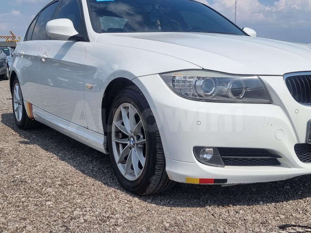 2011 BMW 3 SERIES 320D - 9