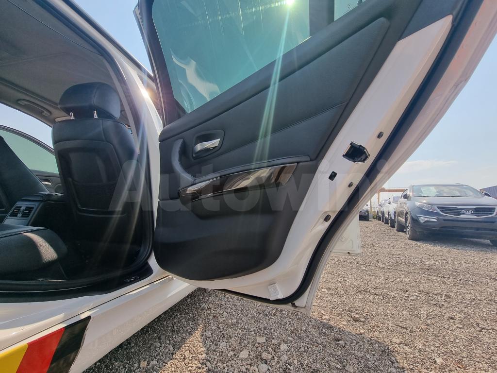 2011 BMW 3 SERIES 320D - 27