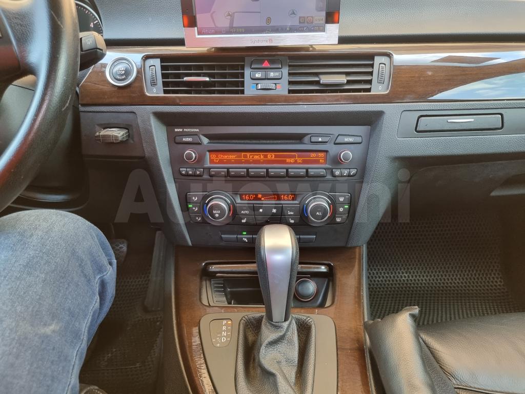 2011 BMW 3 SERIES 320D - 34