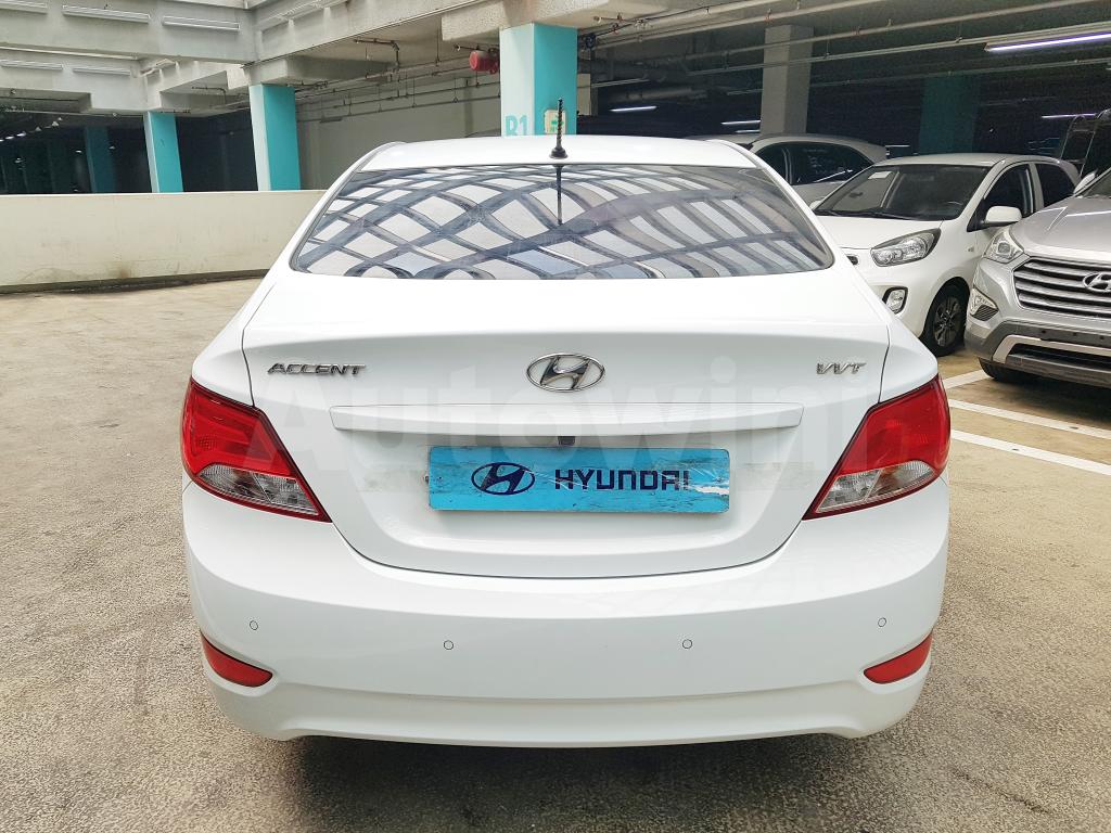 KMHCS41BEHU243256 2017 HYUNDAI ACCENT  GASOLINE(LED+ANDROID+LEATHER)-5