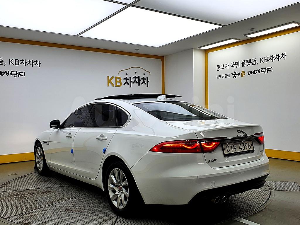 SAJBB4BN9HCY36890 2017 JAGUAR XF 2.0D PRESTIGE X260-3