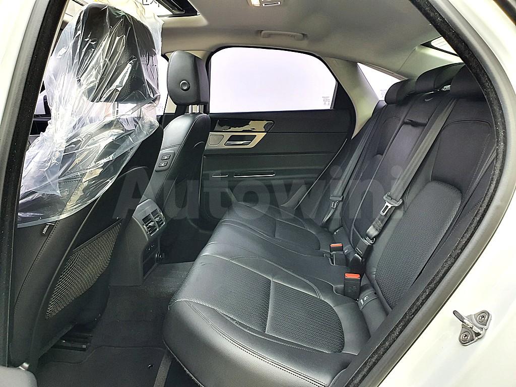2017 JAGUAR XF 2.0D PRESTIGE X260 - 9