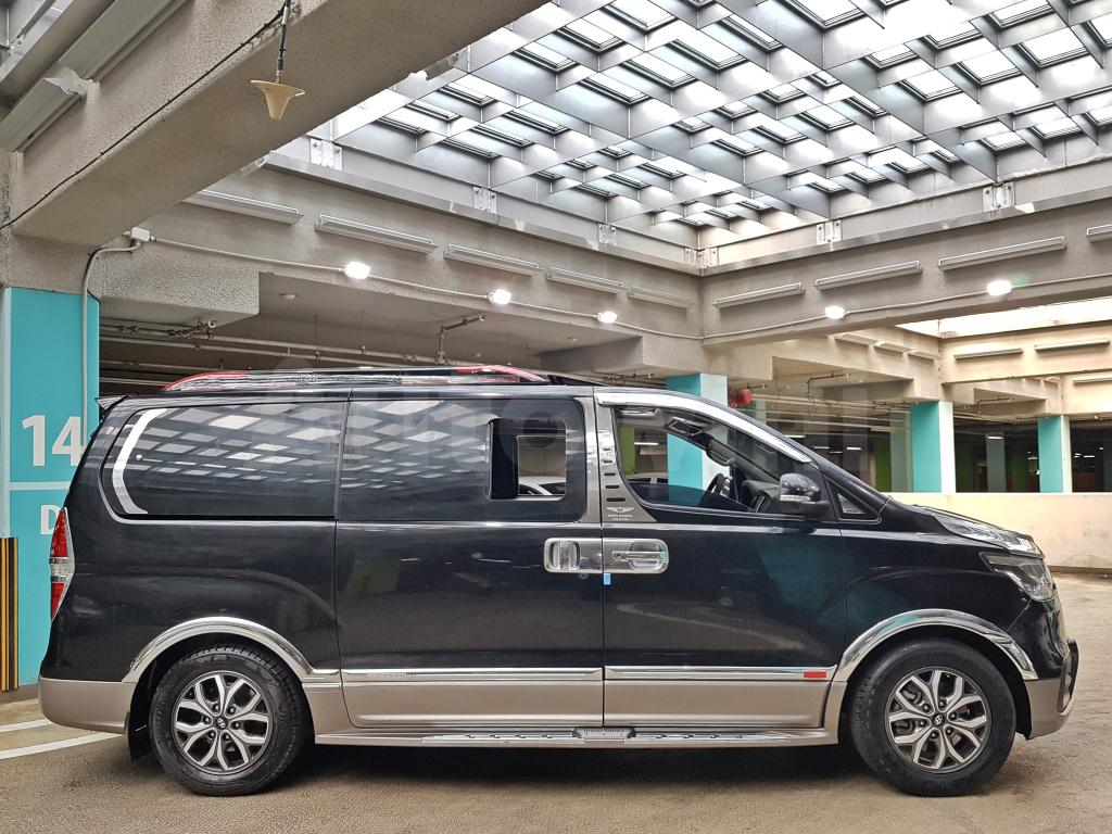 2018 HYUNDAI  GRAND STAREX FULL(17R+SUNROOF+FULLAUTO+GPS) - 9