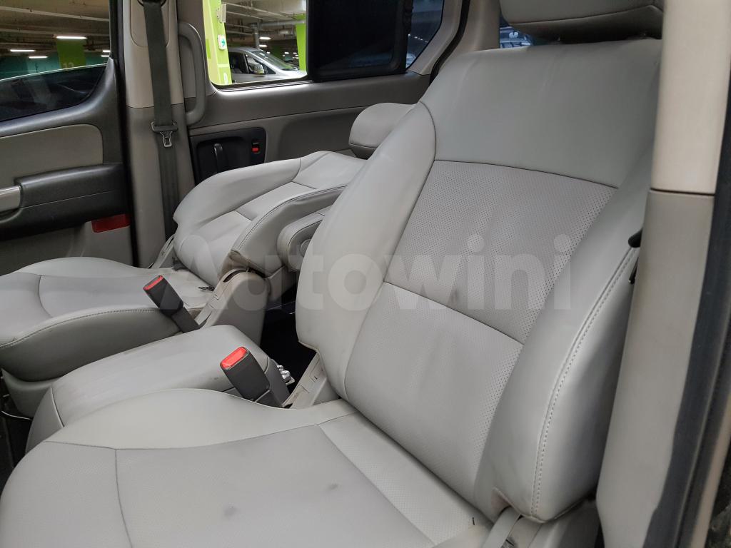 2018 HYUNDAI  GRAND STAREX FULL(17R+SUNROOF+FULLAUTO+GPS) - 29