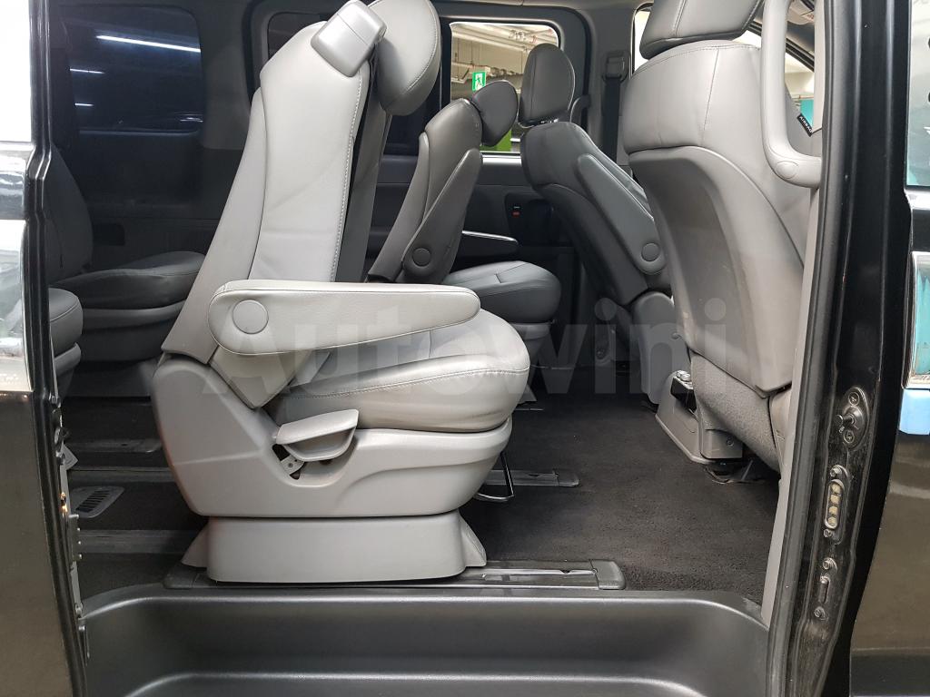 2018 HYUNDAI  GRAND STAREX FULL(17R+SUNROOF+FULLAUTO+GPS) - 31