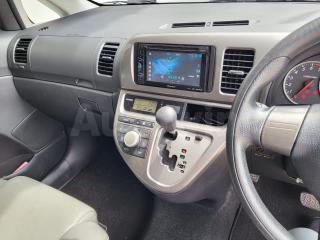 2012 TOYOTA WISH B - 8