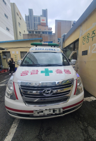 KMJWA37KAFU648938 2015 HYUNDAI  GRAND STAREX AMBULANCE-3