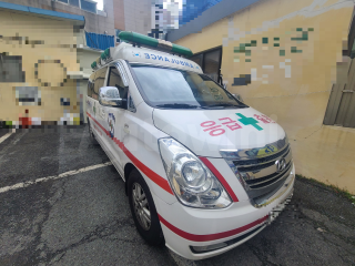 KMJWA37KAFU648938 2015 HYUNDAI  GRAND STAREX AMBULANCE-5
