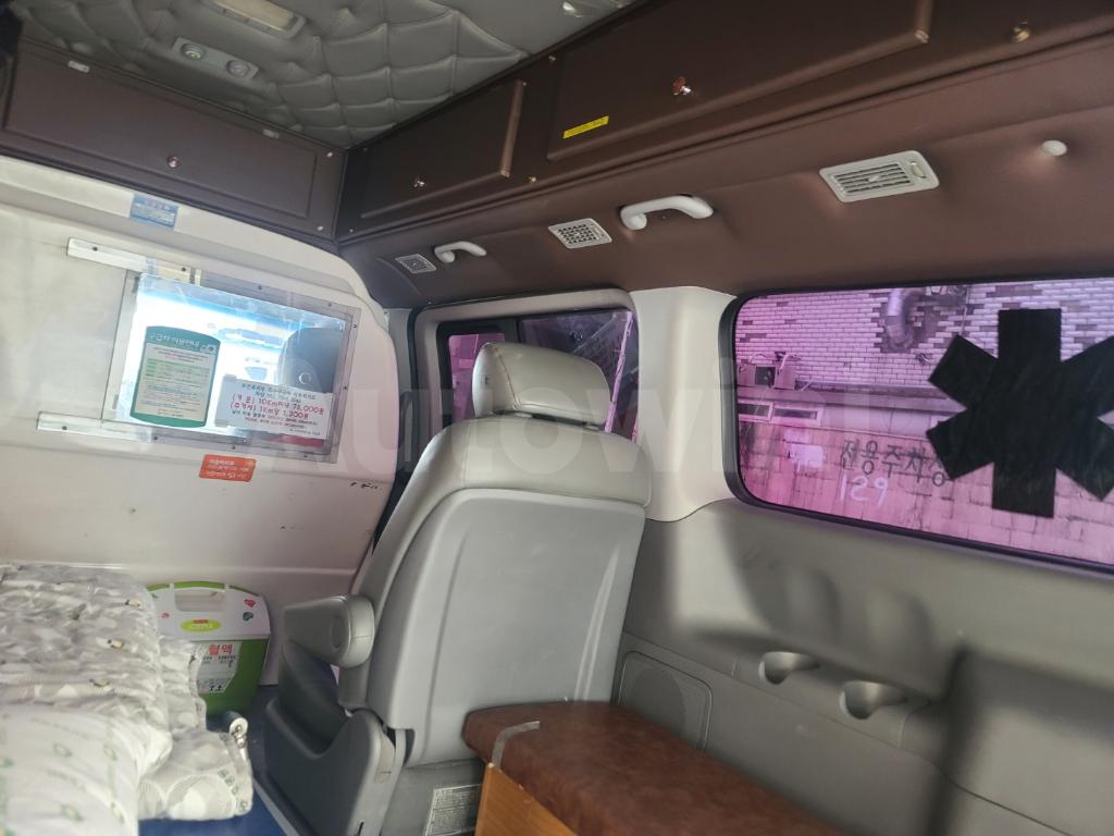 2015 HYUNDAI  GRAND STAREX AMBULANCE - 10