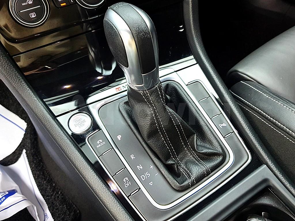 2016 VOLKSWAGEN GOLF 7GEN 2.0 R - 16