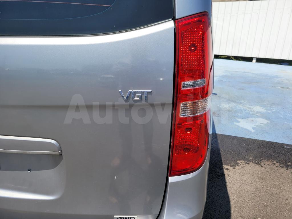 2017 HYUNDAI GRAND STAREX H-1 2.5 DIESEL WAGON 4WD - 8
