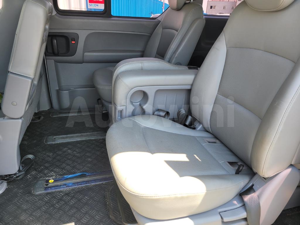 2017 HYUNDAI GRAND STAREX H-1 2.5 DIESEL WAGON 4WD - 21