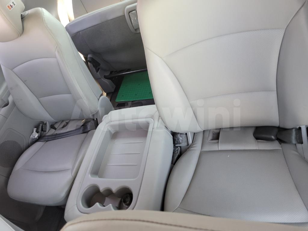 2017 HYUNDAI GRAND STAREX H-1 2.5 DIESEL WAGON 4WD - 22