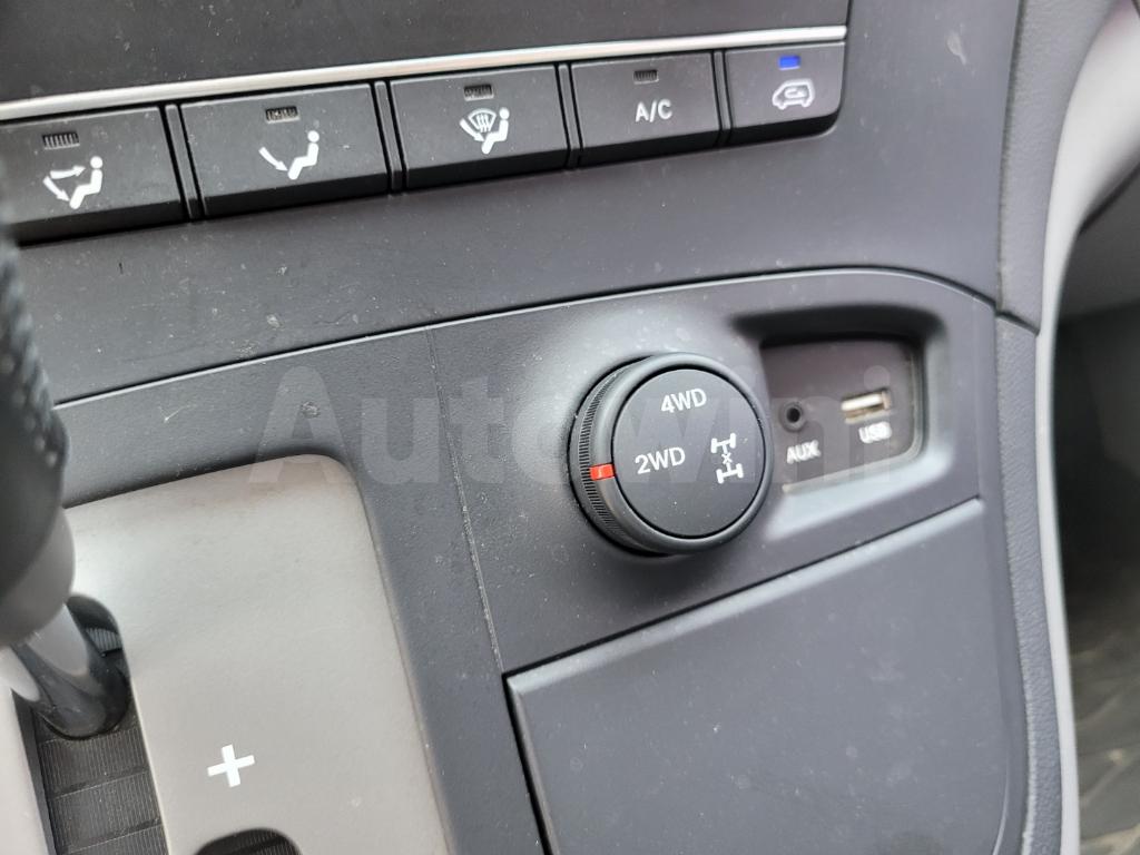 2017 HYUNDAI GRAND STAREX H-1 2.5 DIESEL WAGON 4WD - 24