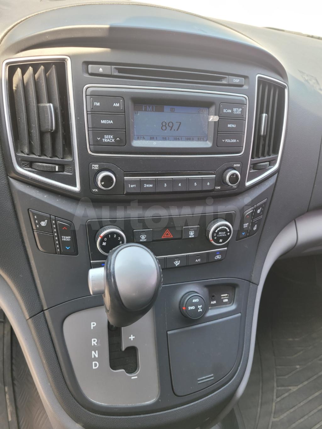 2017 HYUNDAI GRAND STAREX H-1 2.5 DIESEL WAGON 4WD - 25