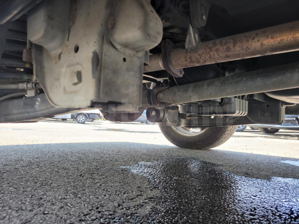 2017 HYUNDAI GRAND STAREX H-1 2.5 DIESEL WAGON 4WD - 39