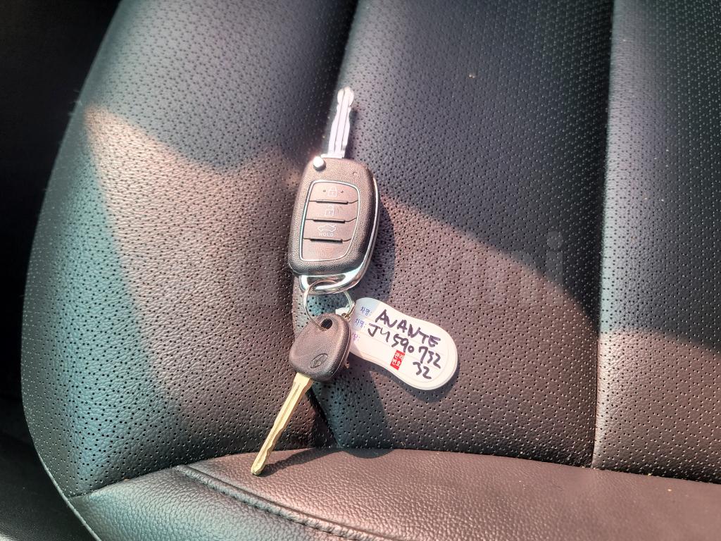 2018 HYUNDAI AVANTE AD ELANTRA LPG REAR-SENSOR NO ACCIDENT - 36