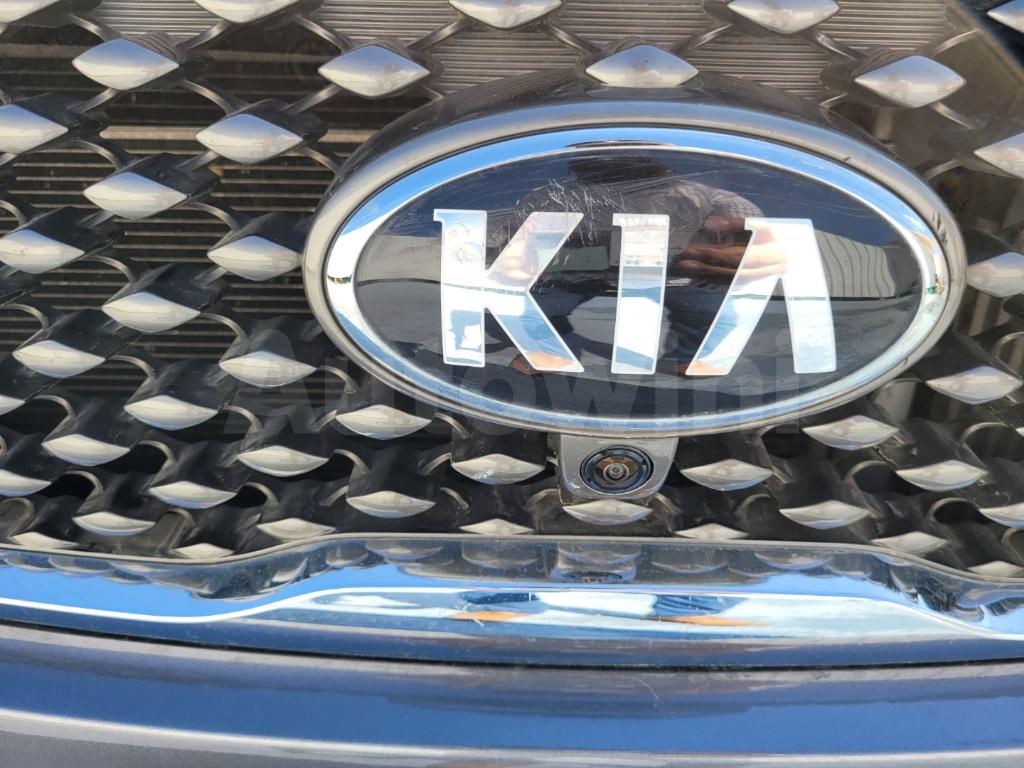 2015 KIA  SORENTO DELUXE - 11